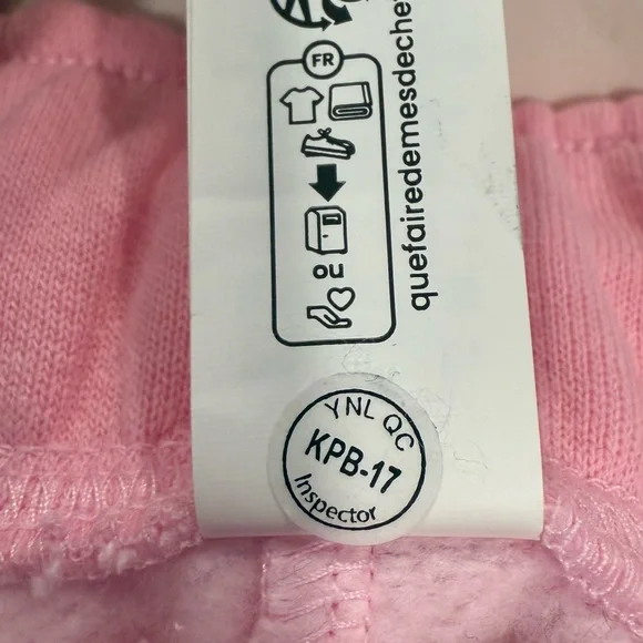 Alo Yoga Sweet Pink Accolade Shorts - Picture 9 of 10